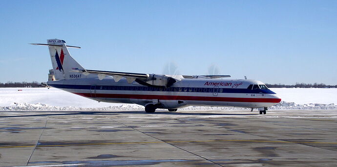 American_Eagle_ATR-72_at_Joplin_Regional_Airport